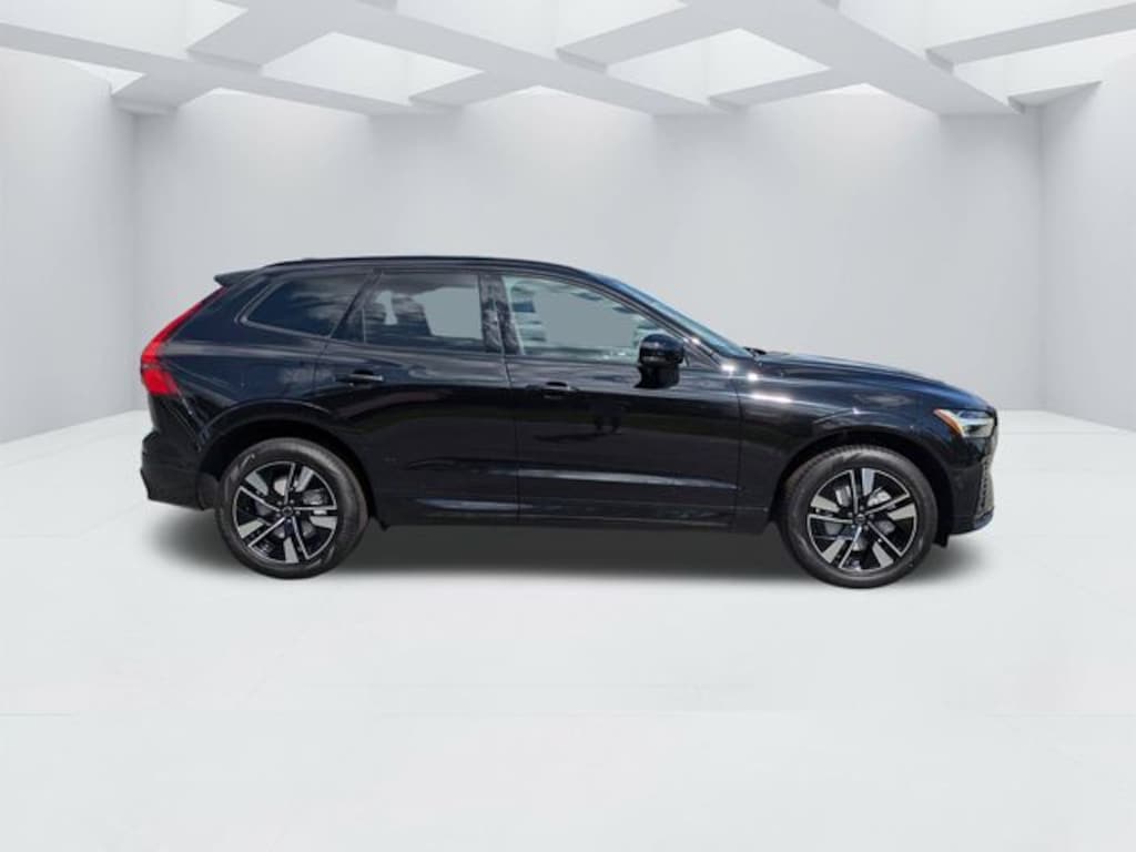 New 2026 Volvo XC60 B5 Plus SUV