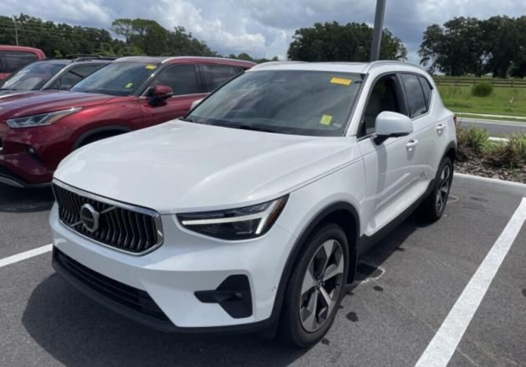 Used 2024 Volvo XC40 B5 Plus Bright Theme SUV