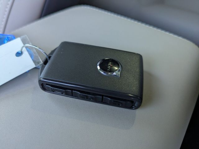 2026 Volvo XC60 Core - Photo 36