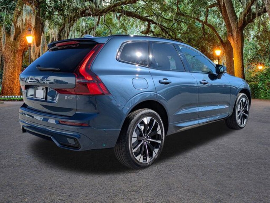 New 2026 Volvo XC60 B5 Plus SUV