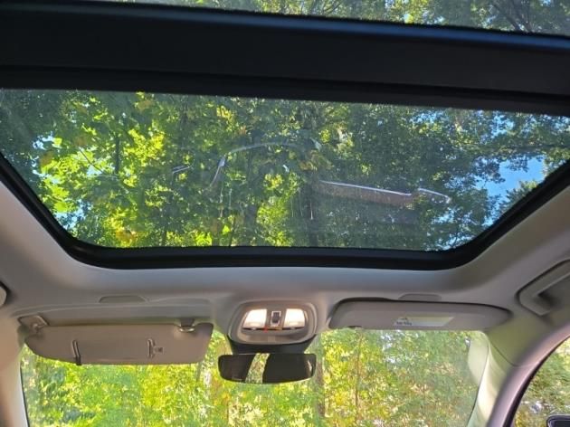 2023 Volvo S60 B5 Plus photo 4