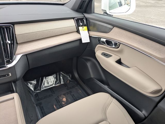 2026 Volvo XC90 Plus - Photo 22