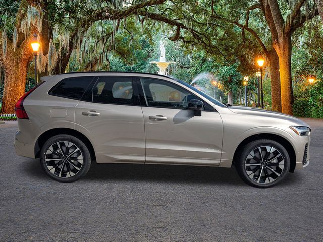 2026 Volvo XC60 Hybrid T8 Plus photo 3