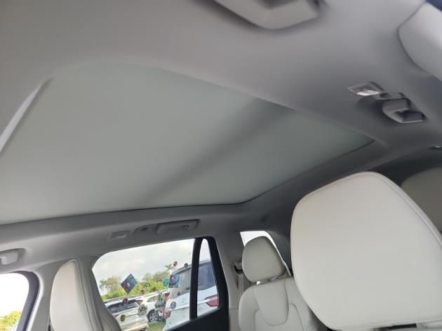 2024 Volvo XC90 B5 Core photo 3