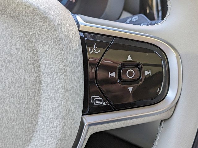 2025 Volvo XC60 Plus - Photo 30