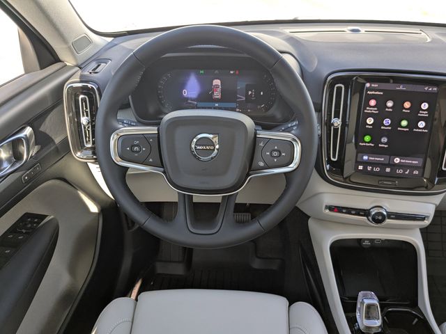 2026 Volvo XC40 Plus - Photo 20