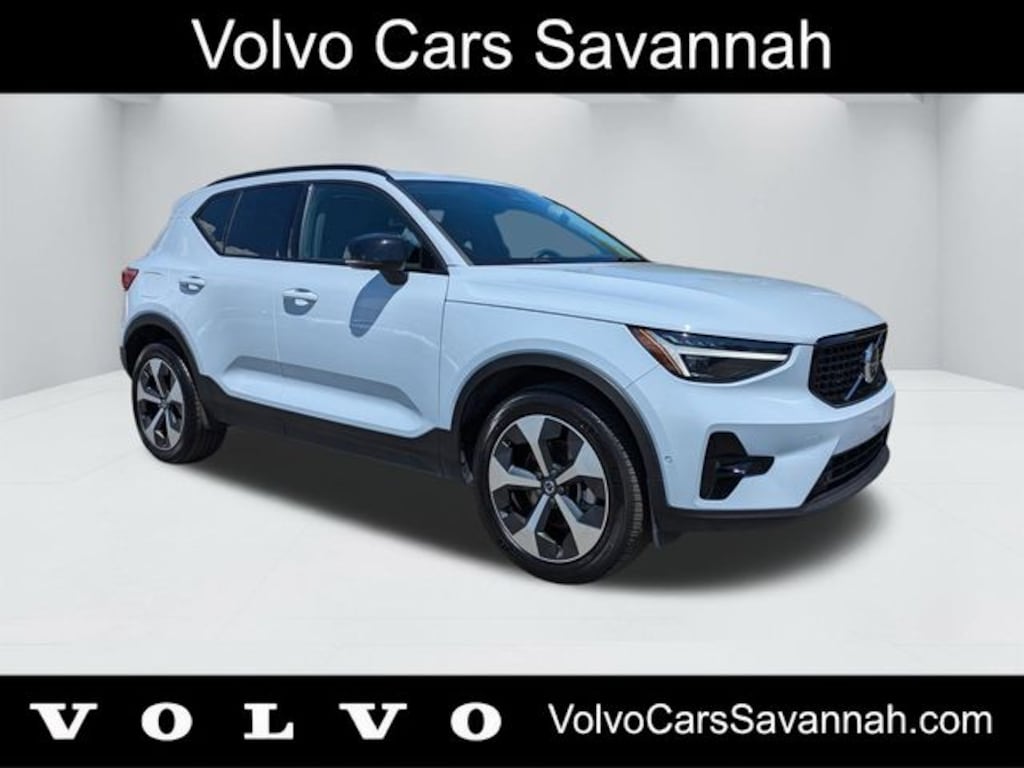 Certified 2026 Volvo XC40 B5 Plus SUV