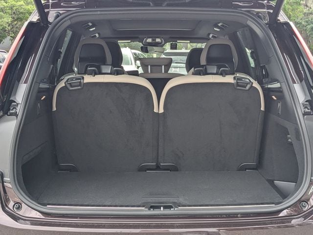 2025 Volvo XC90 Core - Photo 12