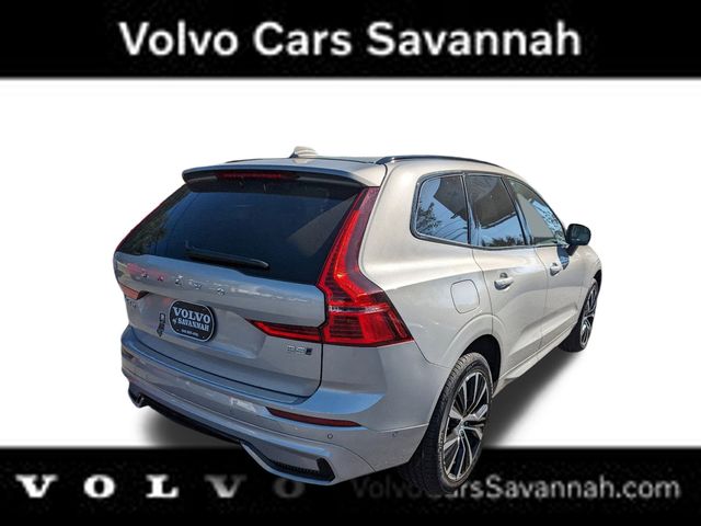 2025 Volvo XC60 B5 Plus photo 3