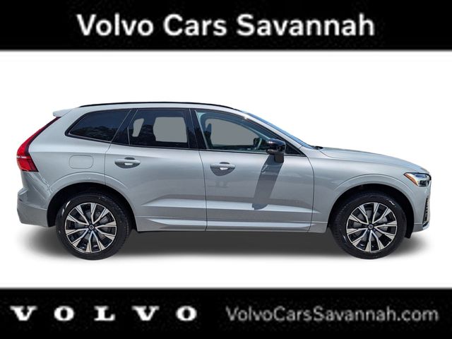 2025 Volvo XC60 B5 Core photo 2