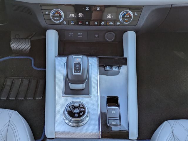 2023 Mitsubishi Outlander Plug-In Hybrid SEL - Photo 23