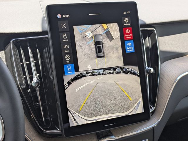 2026 Volvo XC60 Plus - Photo 23