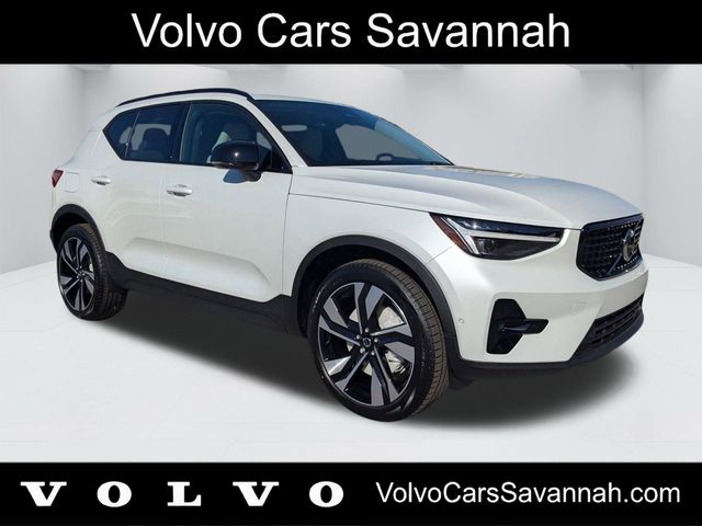 2026 Volvo XC40 B5 Ultra Dark AWD's photo
