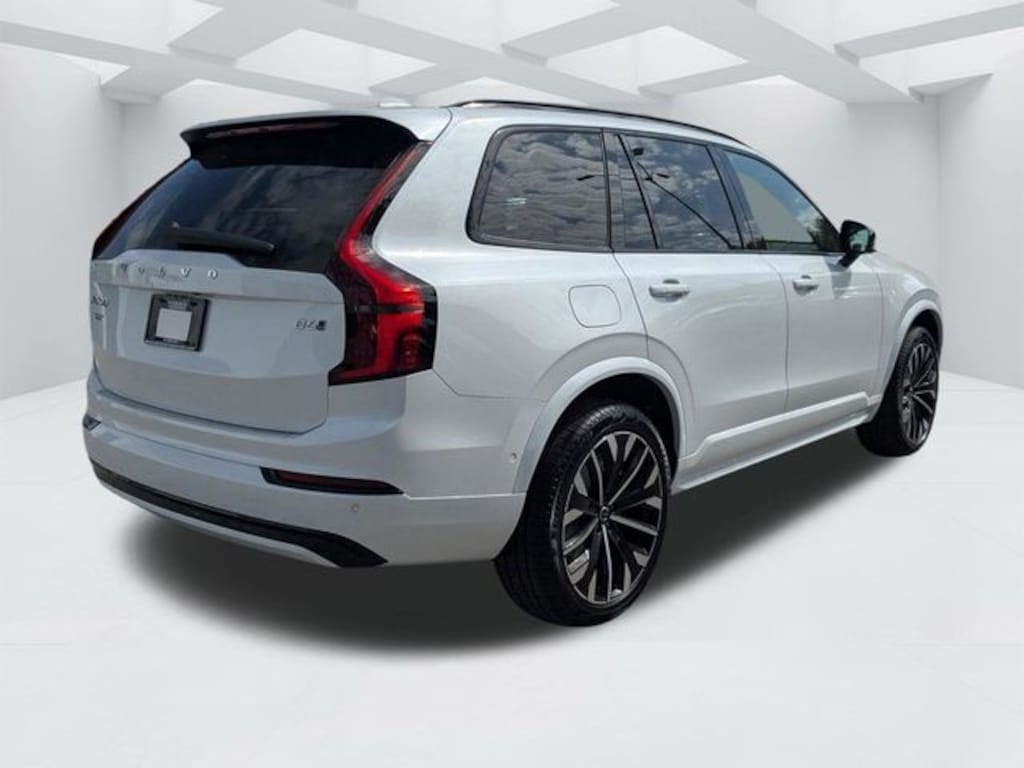 New 2026 Volvo XC90 B6 Ultra Dark Theme 6-Seater SUV