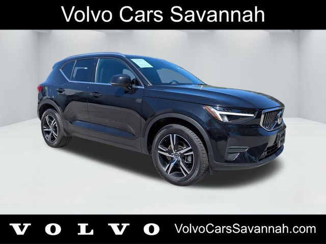2025 Volvo XC40 B5 Core Bright AWD's photo