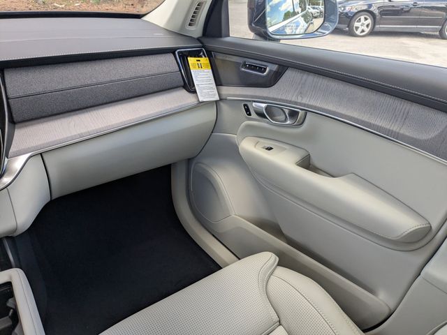 2026 Volvo XC90 Ultra - Photo 17