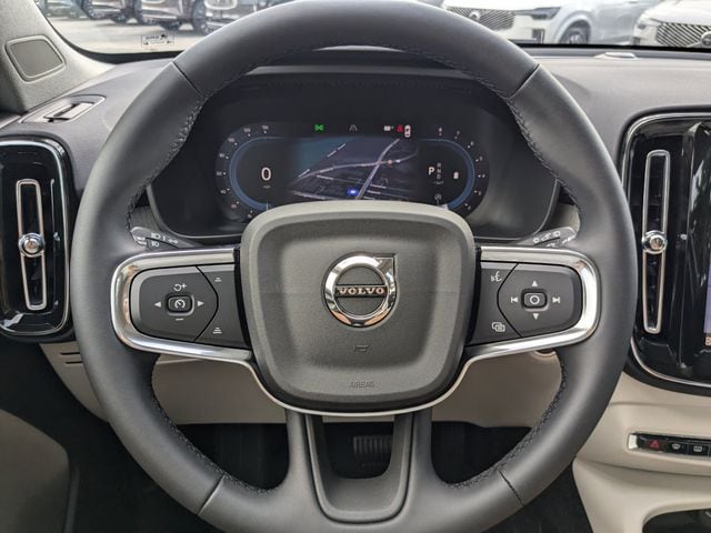 2025 Volvo XC40 Plus - Photo 34