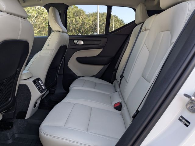 2026 Volvo XC40 Ultra - Photo 18