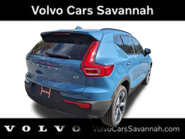 2025 Volvo XC40 Plus photo 3