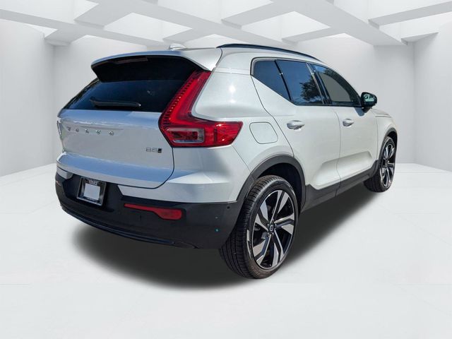 2026 Volvo XC40 Ultra - Photo 4