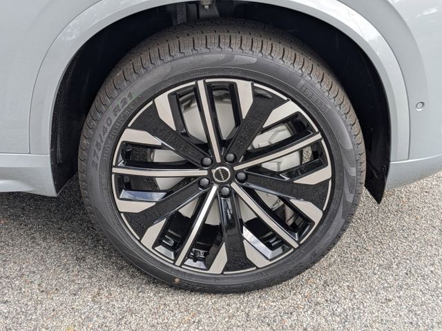 2025 Volvo XC90 Plus - Photo 13
