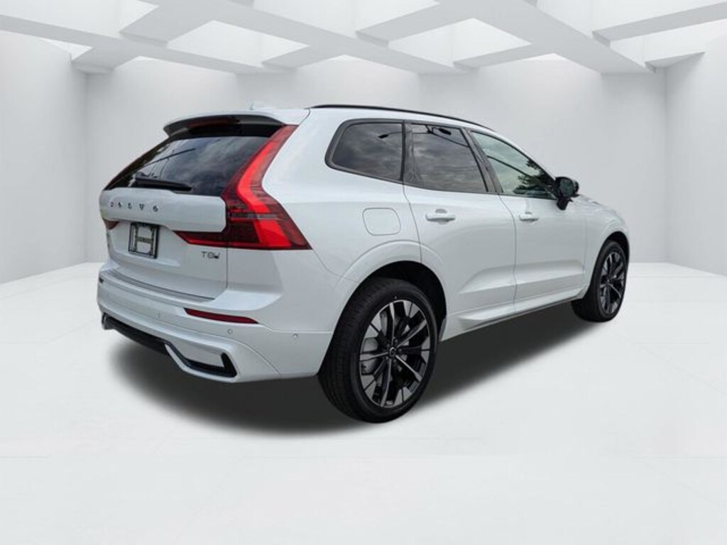 New 2026 Volvo XC60 plug-in hybrid T8 Plus SUV
