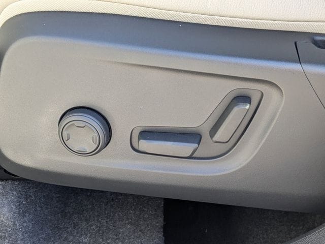 2026 Volvo XC40 Ultra - Photo 20