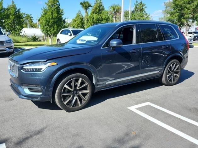 2024 Volvo XC90 Plus's photo