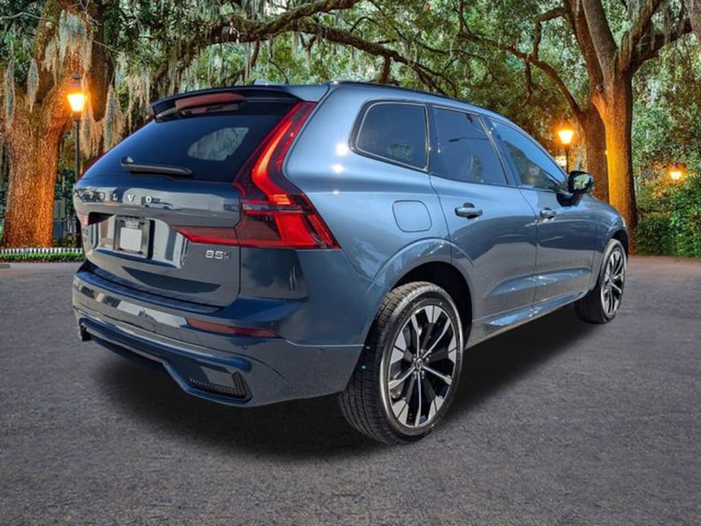 New 2026 Volvo XC60 B5 Plus SUV