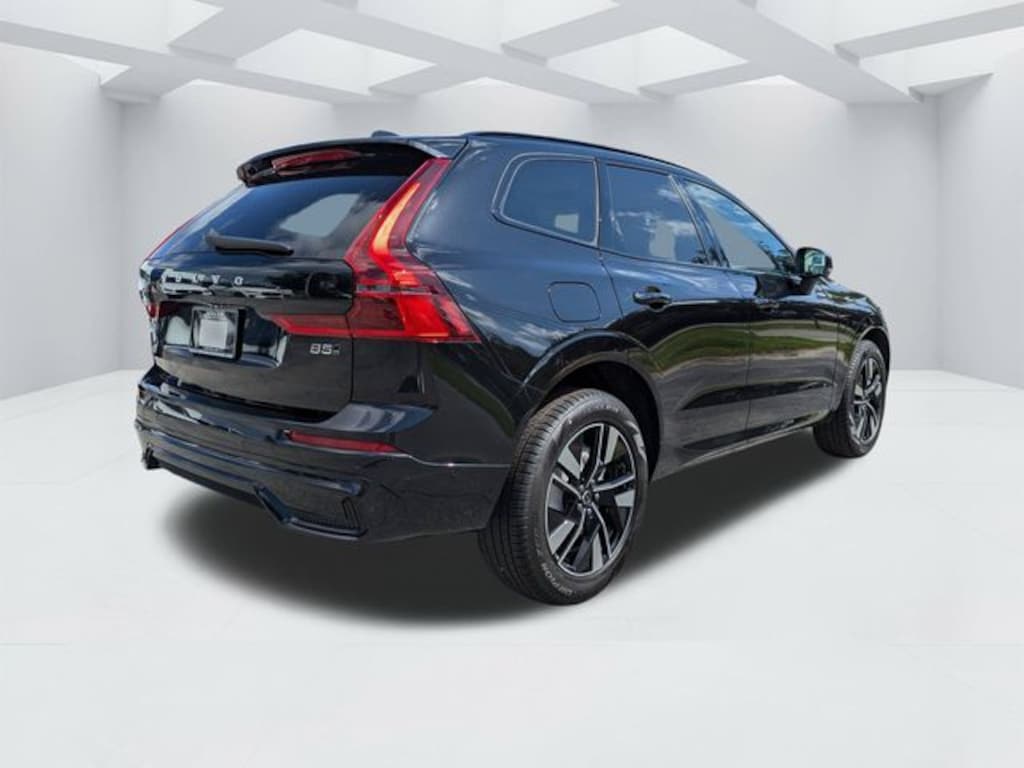 New 2026 Volvo XC60 B5 Plus SUV