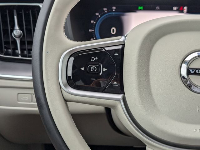 2025 Volvo XC60 Core - Photo 30