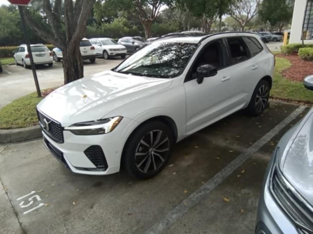 Certified 2024 Volvo XC60 B5 Plus Dark Theme SUV