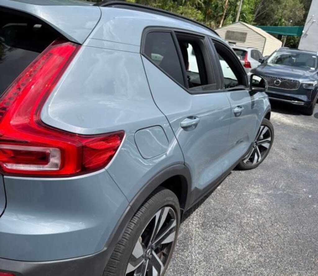 Used 2023 Volvo XC40 B5 Plus Dark Theme SUV