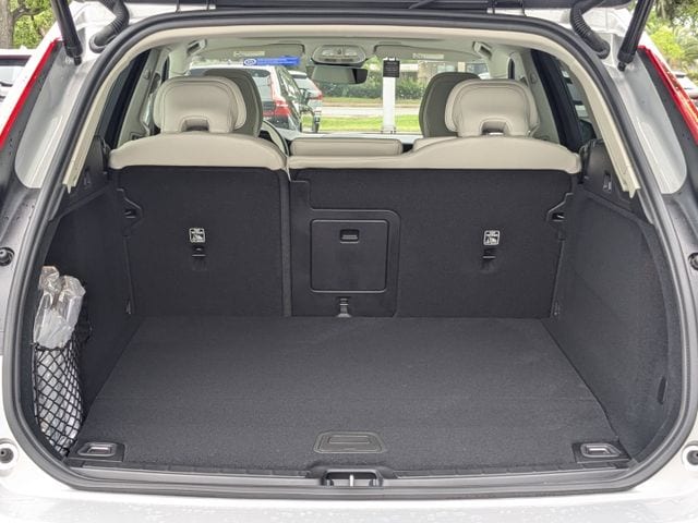 2025 Volvo XC60 Core - Photo 15