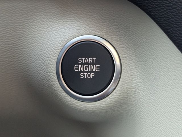 2026 Volvo XC40 Ultra - Photo 36
