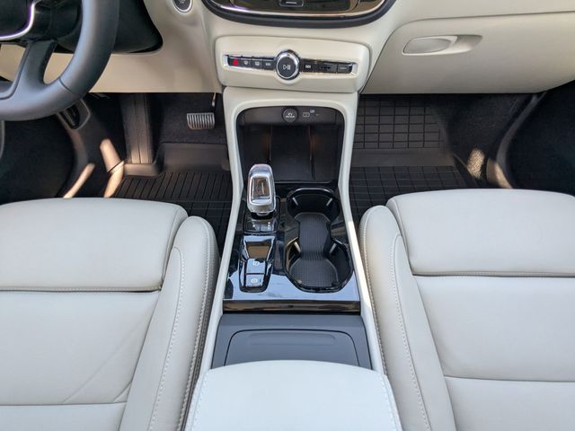 2026 Volvo XC40 Ultra - Photo 19