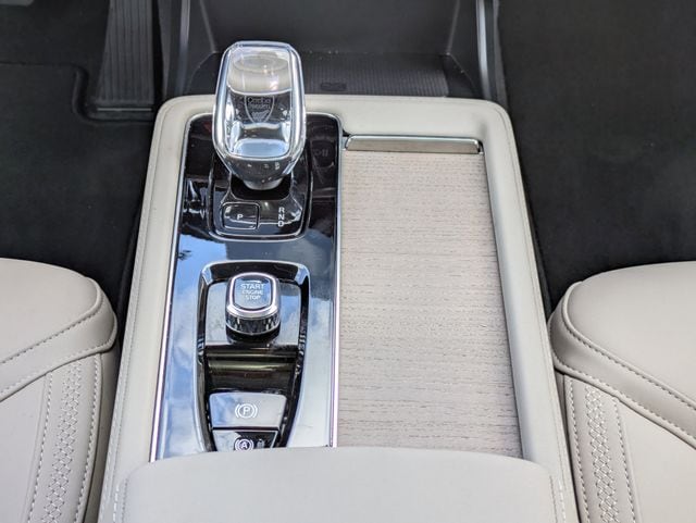 2026 Volvo XC90 Plus - Photo 25
