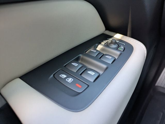 2026 Volvo XC60 Core - Photo 31