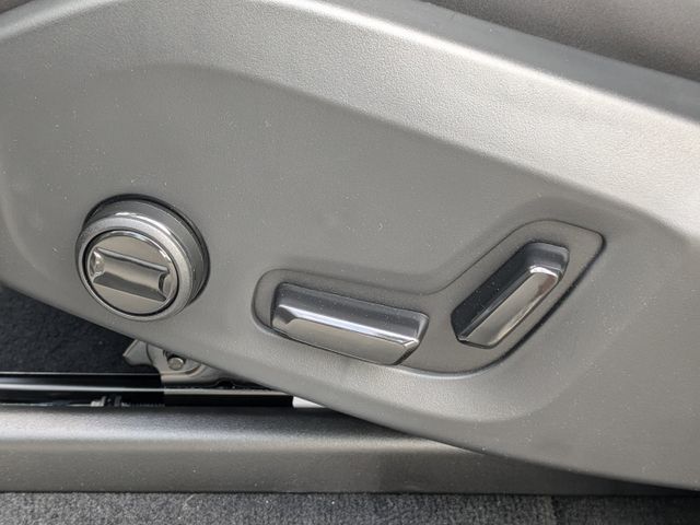 2025 Volvo XC90 Plus - Photo 24