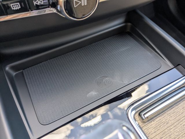 2026 Volvo XC60 Plus - Photo 25