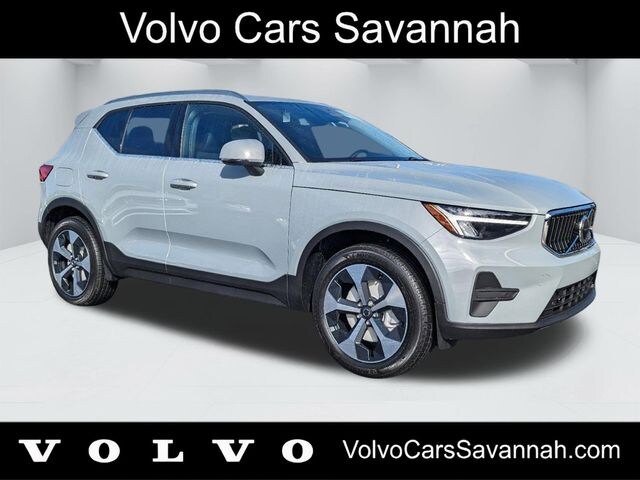 2025 Volvo XC40 B5 Core Bright Theme AWD SUV