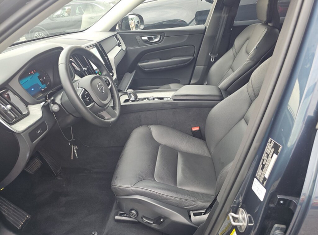 Used 2025 Volvo XC60 B5 Plus SUV