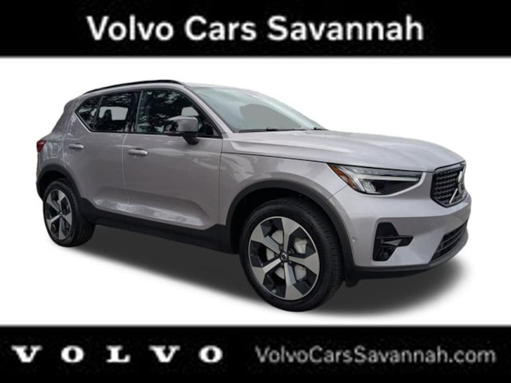 New 2026 Volvo XC40 B4 Plus SUV