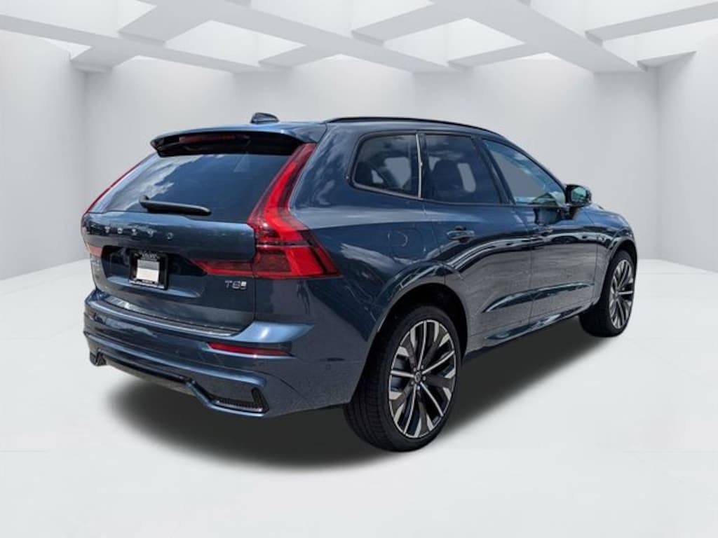 New 2026 Volvo XC60 plug-in hybrid T8 Ultra SUV