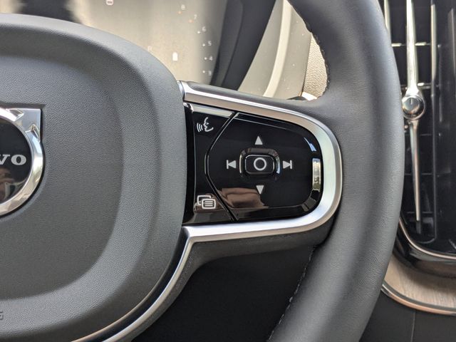 2026 Volvo XC60 Plus - Photo 28