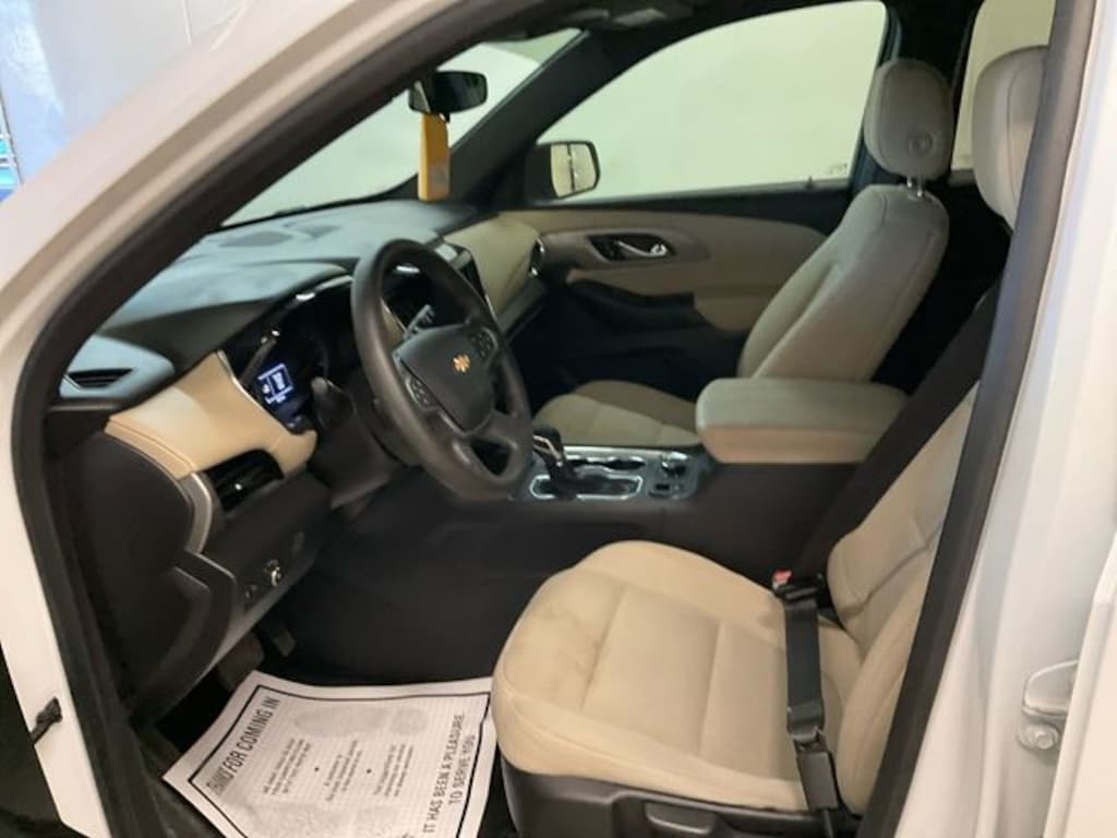 Used 2023 Chevrolet Traverse LS SUV