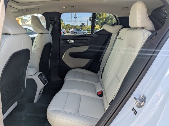 2026 Volvo XC40 Plus - Photo 18