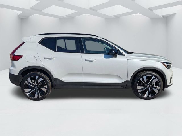 2026 Volvo XC40 Ultra - Photo 3