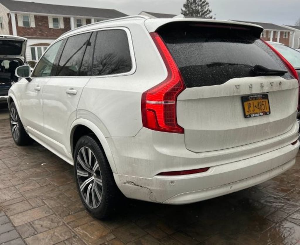 Used 2023 Volvo XC90 B5 Core SUV