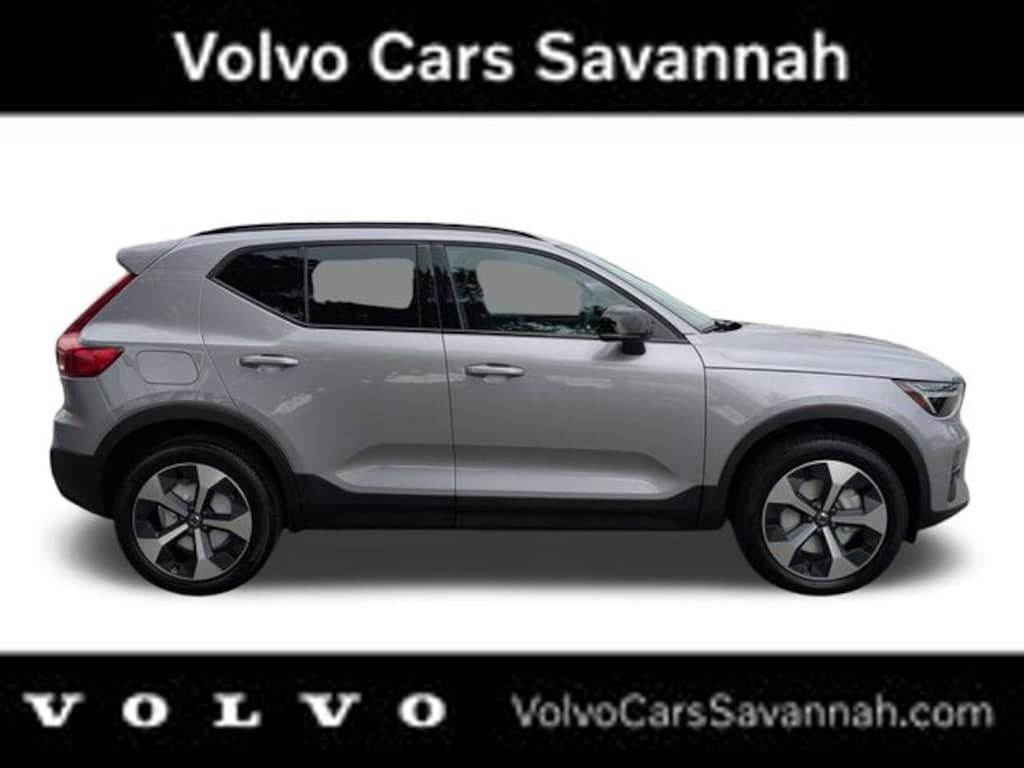 New 2026 Volvo XC40 B4 Plus SUV